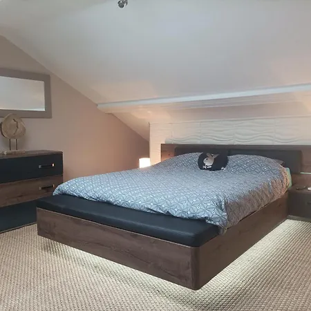 Apartment A L'Ombre Du Lilas Avec Terrasse - Possibilite Spa Privatif