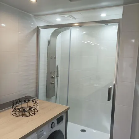 Apartment A L'Ombre Du Lilas Avec Terrasse - Possibilite Spa Privatif Epinal